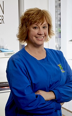 Dental assistant Shannon